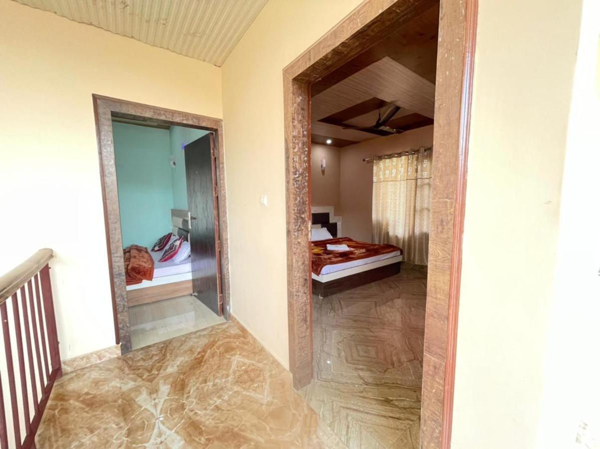 Oak Wood Homestay Banikhet Dalhousie Exteriér fotografie