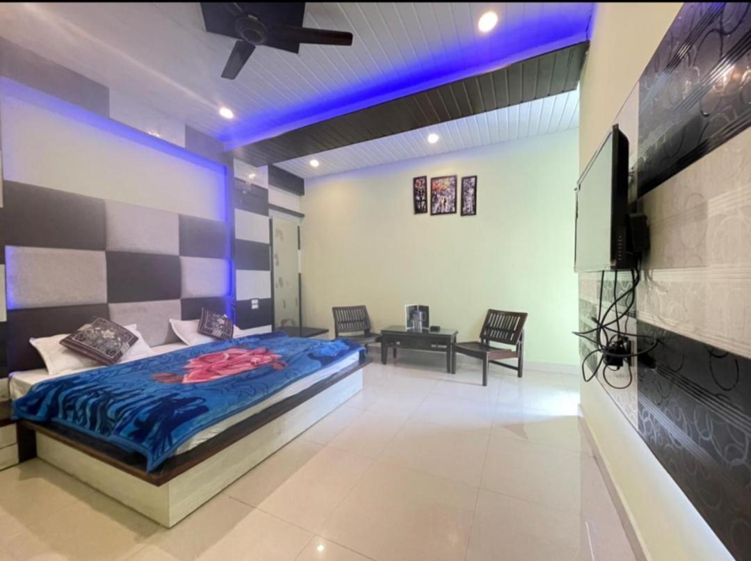 Oak Wood Homestay Banikhet Dalhousie Exteriér fotografie